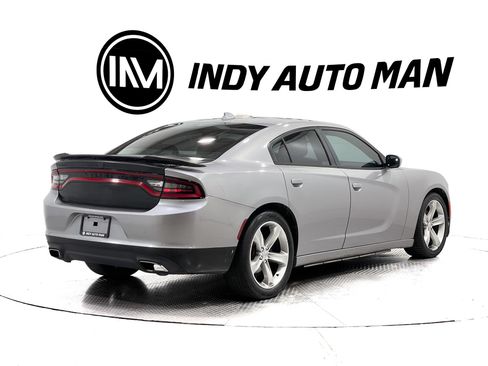 Used 2016 Dodge Charger R/T w/ Navigation & Travel Group RWD image 4