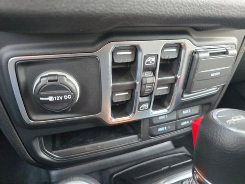 New 2025 Jeep Gladiator Sport image 33