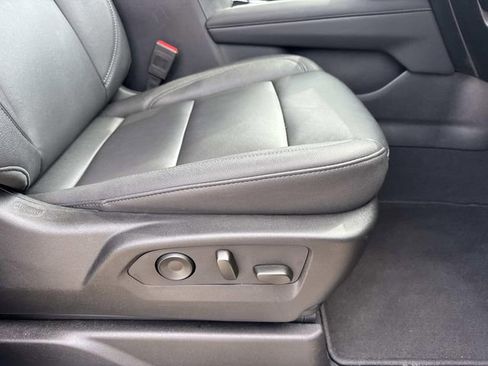 Used 2025 Chevrolet Tahoe Z71 AWD/4WD image 31