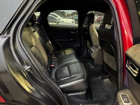 Used 2019 Jaguar F-PACE S image 11