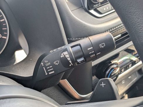 Used 2024 Nissan Rogue SV AWD/4WD image 26