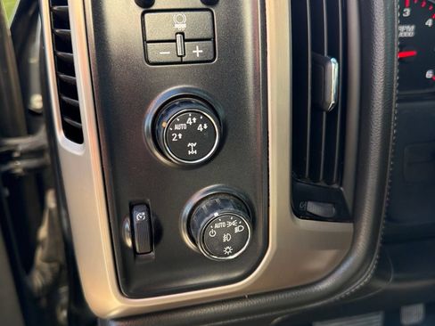 Used 2016 GMC Sierra 1500 Denali w/ Denali Ultimate Package AWD/4WD image 9