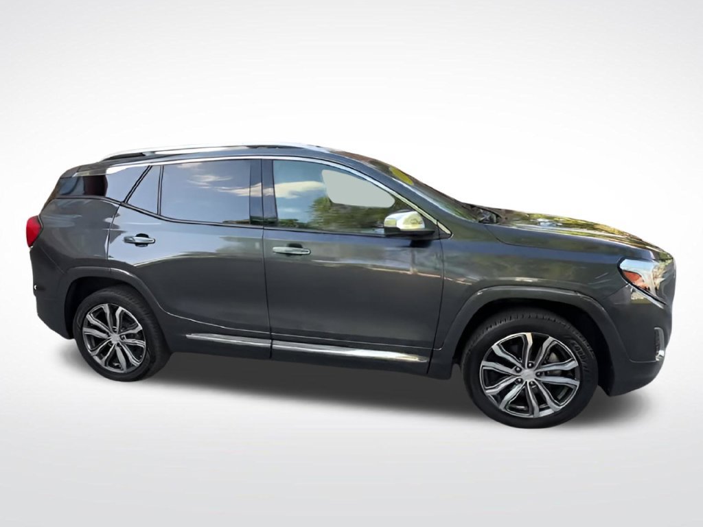 Used 2019 GMC Terrain Denali w/ Advanced Safety Package AWD/4WD image 8