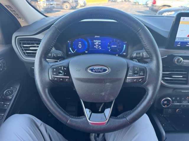 Used 2020 Ford Escape Titanium AWD/4WD image 17