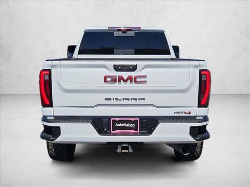 Used 2024 GMC Sierra 2500 AT4 w/ AT4 Premium Plus Package AWD/4WD image 6