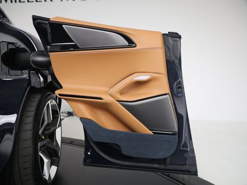 Certified 2025 Ferrari Purosangue AWD/4WD image 39