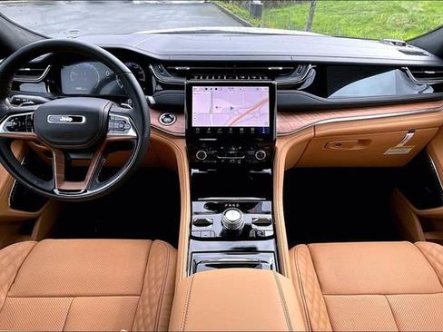 New 2025 Jeep Grand Cherokee L Summit image 6