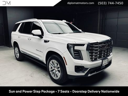 Used 2026 GMC Yukon Denali w/ Sun & Power Step Package AWD/4WD image 9