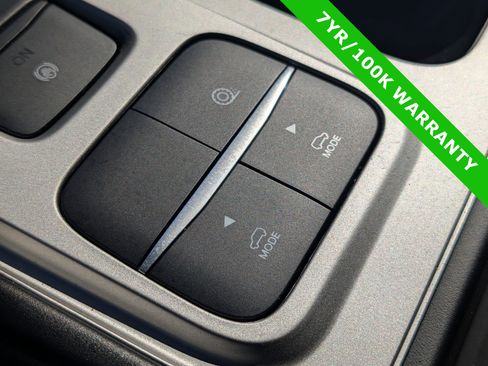 Certified 2023 Ford Explorer XLT image 32