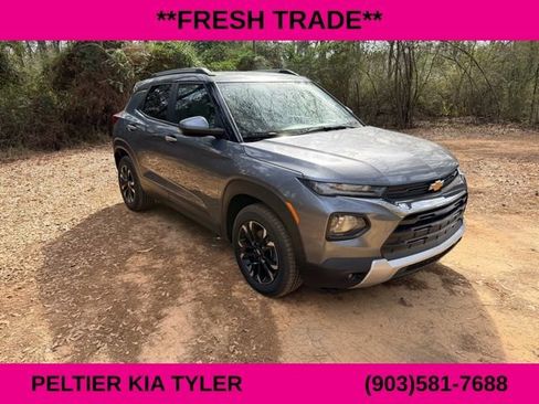 Used 2021 Chevrolet TrailBlazer LT image 1