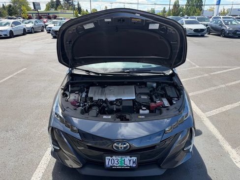 Used 2020 Toyota Prius Prime Limited FWD image 9