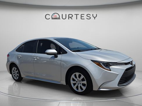Certified 2024 Toyota Corolla LE FWD image 7