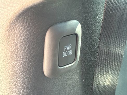 New 2026 Toyota Sienna Platinum AWD/4WD image 44