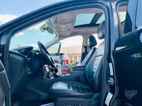 Used 2017 Ford Escape SE w/ SE Leather Comfort Package image 11