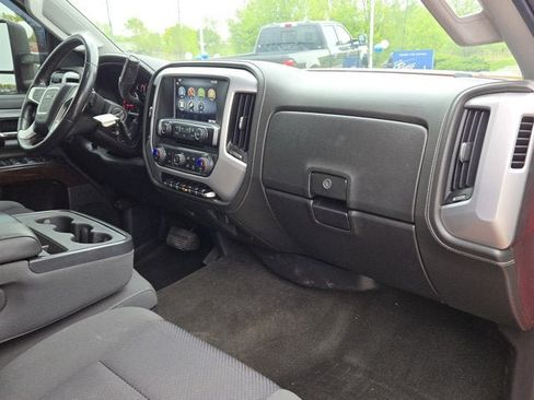 Used 2015 GMC Sierra 2500 SLE w/ SLE Preferred Package AWD/4WD image 5