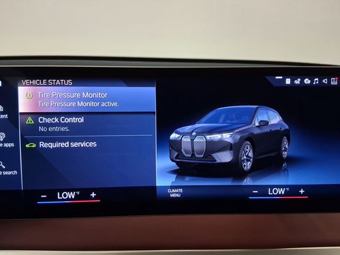 Certified 2023 BMW iX xDrive50 w/ Premium Package AWD/4WD image 27