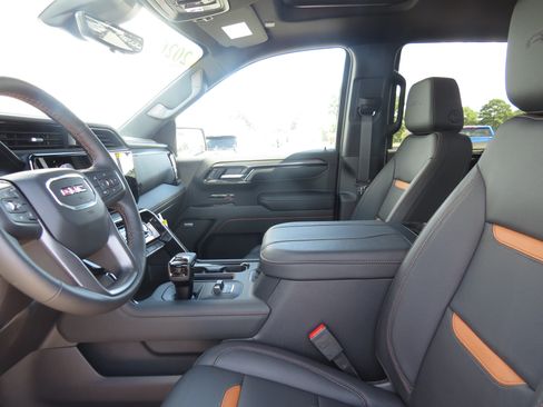 Used 2026 GMC Sierra 1500 AT4 w/ AT4 Premium Package AWD/4WD image 14