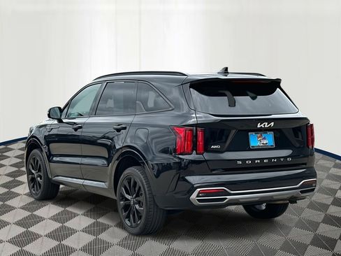 Used 2022 Kia Sorento SX image 4