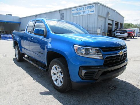 Used 2022 Chevrolet Colorado LT RWD image 4