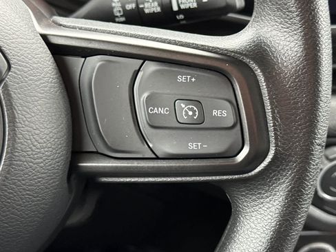 Used 2025 Jeep Wrangler Unlimited Sport AWD/4WD image 25