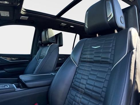 Certified 2022 Cadillac Escalade Sport Platinum AWD/4WD image 21
