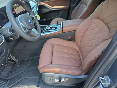 New 2026 BMW X5 xDrive50e w/ M Sport Package AWD/4WD image 21