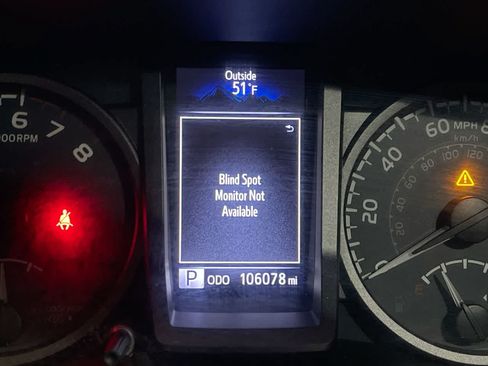 Used 2019 Toyota Tacoma TRD Sport w/ Technology Package AWD/4WD image 15