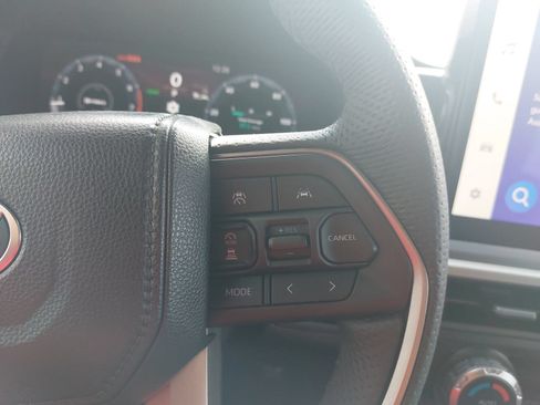 Used 2024 Toyota Tacoma TRD Sport AWD/4WD image 18