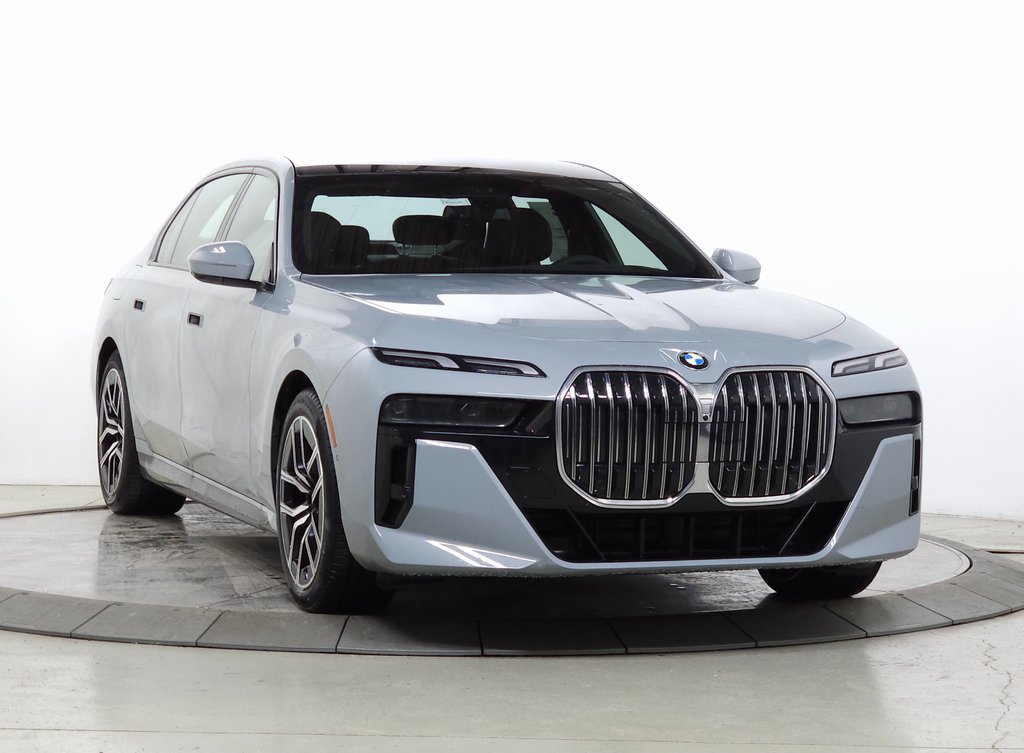Used 2026 BMW 740i xDrive AWD/4WD image 1