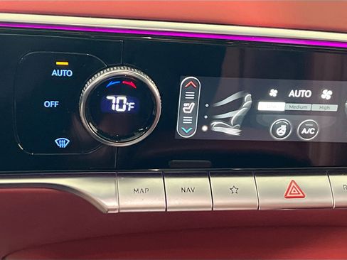 Used 2023 Genesis GV70 2.5T w/ Sport Prestige Package image 20