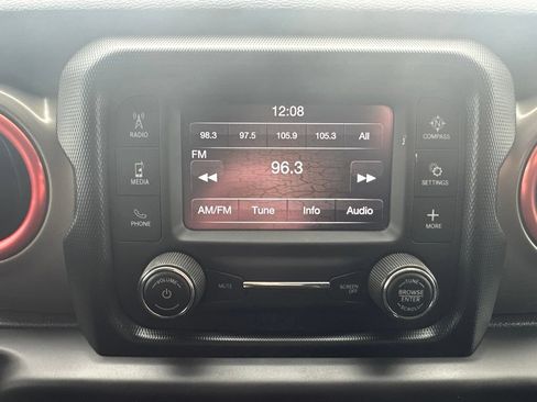 Used 2020 Jeep Wrangler Sport AWD/4WD image 22