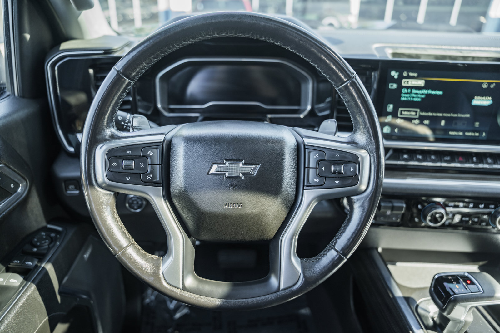 Used 2023 Chevrolet Silverado 1500 LT Trail Boss w/ LT Trail Boss Premium Package AWD/4WD image 27