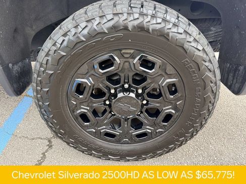 Used 2024 Chevrolet Silverado 2500 LTZ w/ LTZ Convenience Package AWD/4WD image 34
