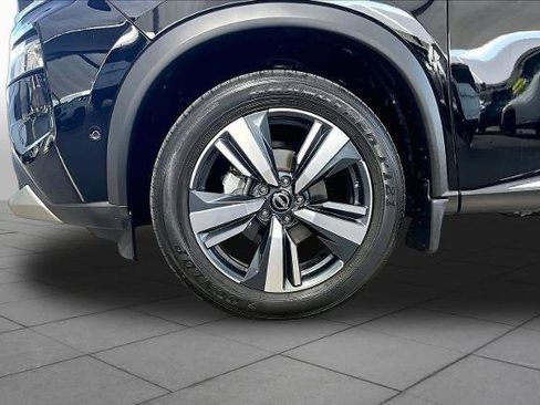 Certified 2023 Nissan Rogue Platinum w/ Platinum Premium Package FWD image 11