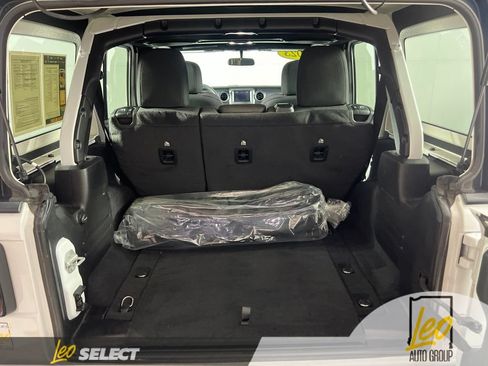 Used 2023 Jeep Wrangler Unlimited Sport AWD/4WD image 6