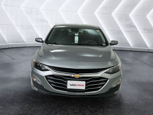 Used 2024 Chevrolet Malibu LT FWD image 2