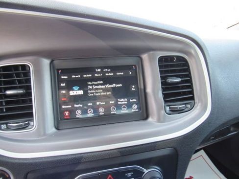 Used 2022 Dodge Charger SXT image 14