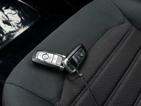 Used 2019 Ford Fusion SE FWD image 34