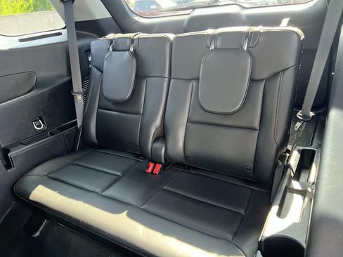 Certified 2023 Ford Explorer XLT w/ Equipment Group 202A AWD/4WD image 14