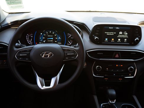 Used 2020 Hyundai Santa Fe SEL image 19