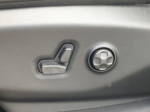 New 2026 Chrysler Pacifica Select FWD image 24