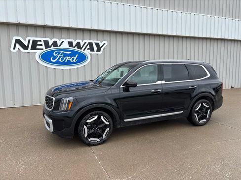 Used 2025 Kia Telluride S AWD/4WD image 1