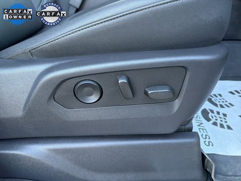 Used 2024 GMC Sierra 2500 SLT w/ Texas SLT Premium Package image 16