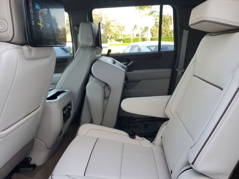 Certified 2025 GMC Yukon XL Denali w/ Denali Reserve Package image 14