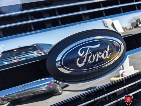 Used 2019 Ford F250 Lariat w/ Lariat Value Package image 51