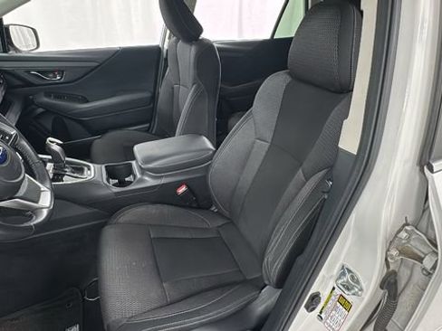 Used 2022 Subaru Outback Premium image 10
