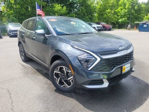 Certified 2025 Kia Sportage LX AWD/4WD image 6