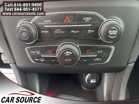 Used 2019 Dodge Charger SXT w/ Blacktop Package image 27