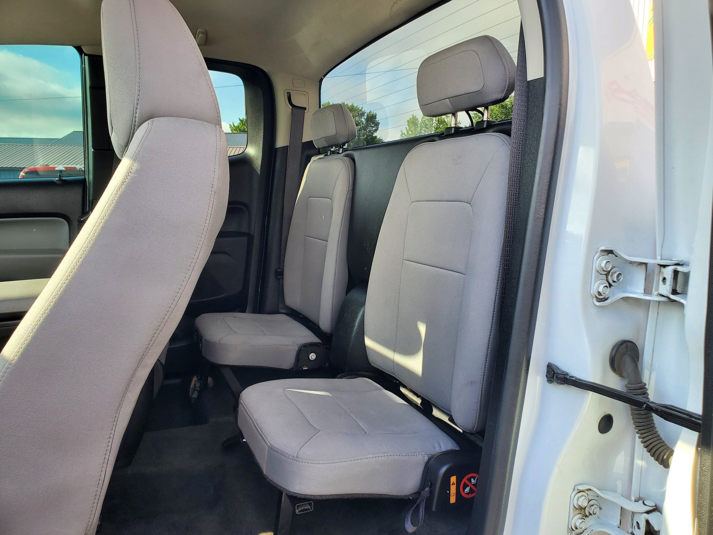 Used 2017 GMC Canyon 4x4 Extended Cab w/ Convenience Package image 22