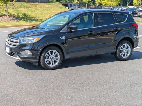 Used 2019 Ford Escape SE FWD image 8